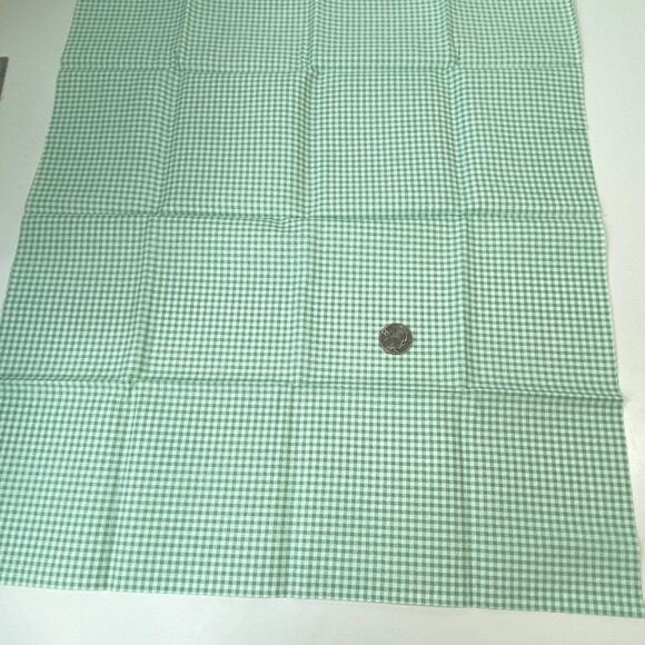 1/2 Yd  Quilting Cut Fabric Green Gingham Check - Picture 2 of 5